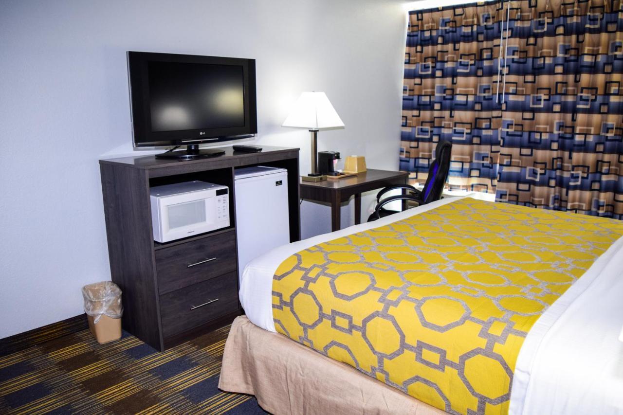 Baymont By Wyndham - Chicago - Addison - O'Hare Exterior foto
