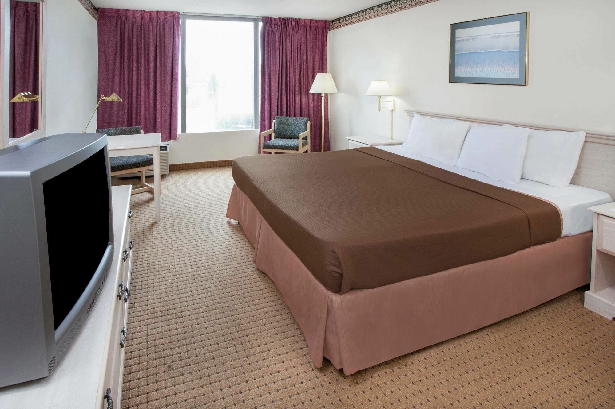Baymont By Wyndham - Chicago - Addison - O'Hare Exterior foto
